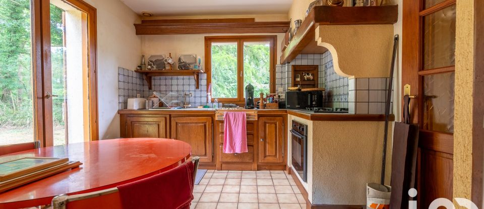 Traditional house 6 rooms of 104 m² in Tacoignières (78910)