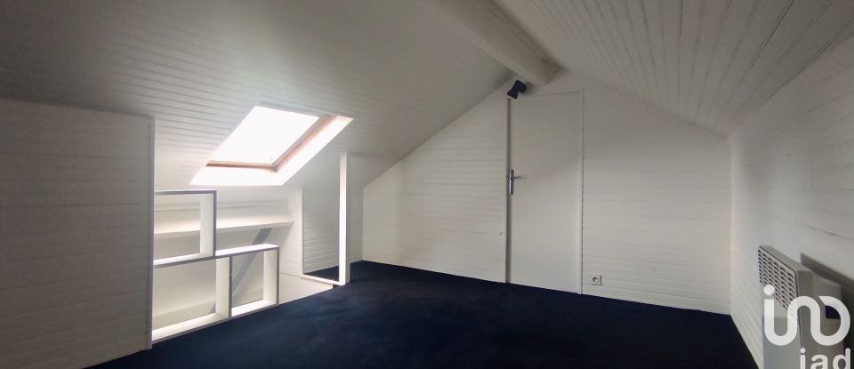 Maison traditionnelle 4 pièces de 119 m² à Cuincy (59553)