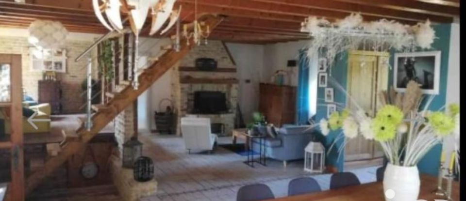 Maison de campagne 8 pièces de 190 m² à Cappelle-Brouck (59630)