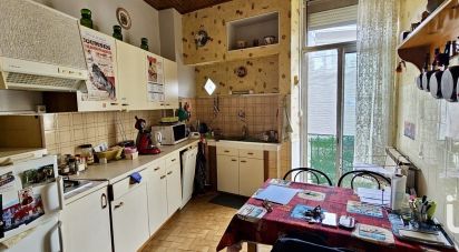 House 3 rooms of 98 m² in Nîmes (30900)