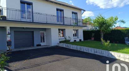 House 6 rooms of 114 m² in Jussac (15250)