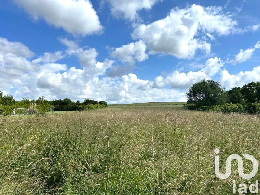 Terrain de 2 022 m² à Cléry-sur-Somme (80200)