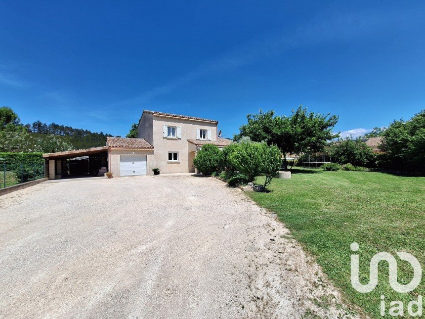 Maison traditionnelle 6 pièces de 148 m² à Aouste-sur-Sye (26400)