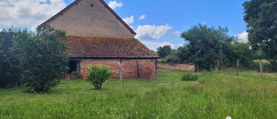 Longère 5 pièces de 84 m² à Saint-Pierre-les-Étieux (18210)