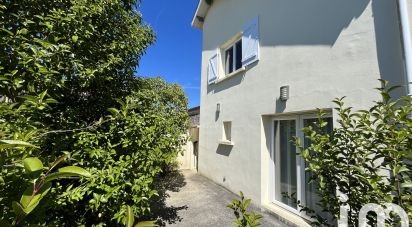 Maison traditionnelle 5 pièces de 175 m² à Saint-Loubès (33450)