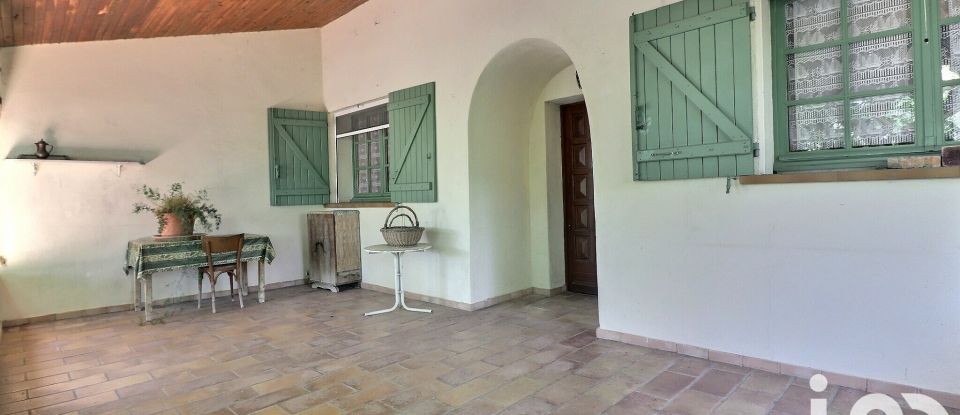 Traditional house 5 rooms of 153 m² in Saint-Maximin-la-Sainte-Baume (83470)