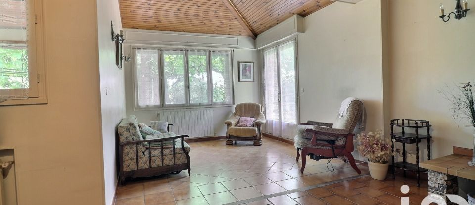 Traditional house 5 rooms of 153 m² in Saint-Maximin-la-Sainte-Baume (83470)