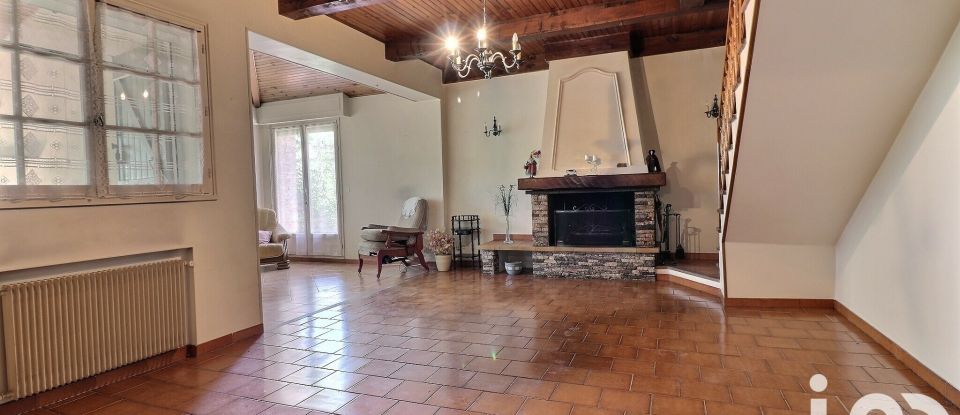 Maison traditionnelle 5 pièces de 153 m² à Saint-Maximin-la-Sainte-Baume (83470)