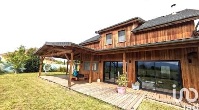 Maison 5 pièces de 195 m² à Bénéjacq (64800)