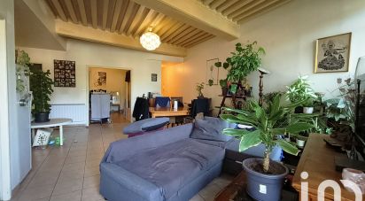 Apartment 3 rooms of 77 m² in Sain-Bel (69210)