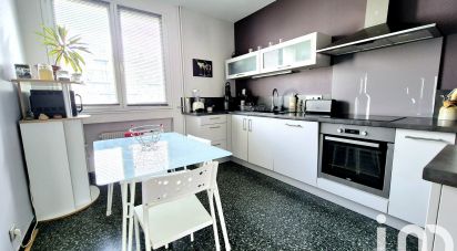 Apartment 4 rooms of 96 m² in Saint-Étienne (42100)