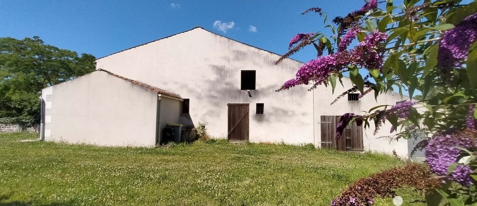 Country house 4 rooms of 88 m² in Maillé (85420)