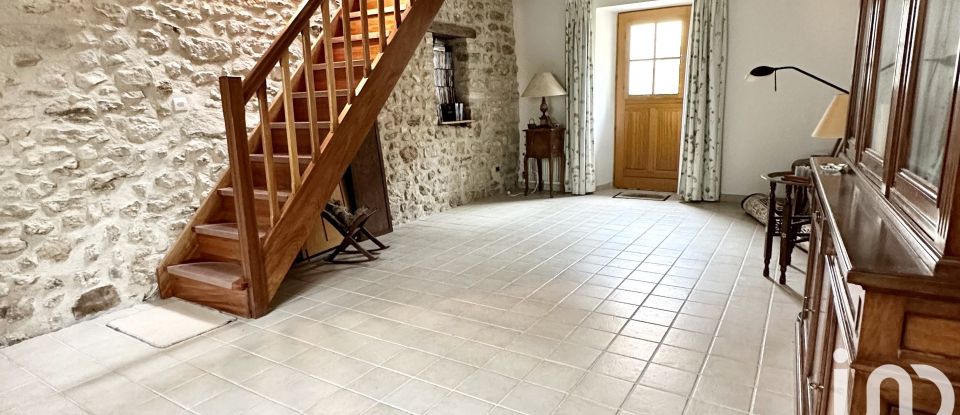 House 7 rooms of 177 m² in Vayres-sur-Essonne (91820)