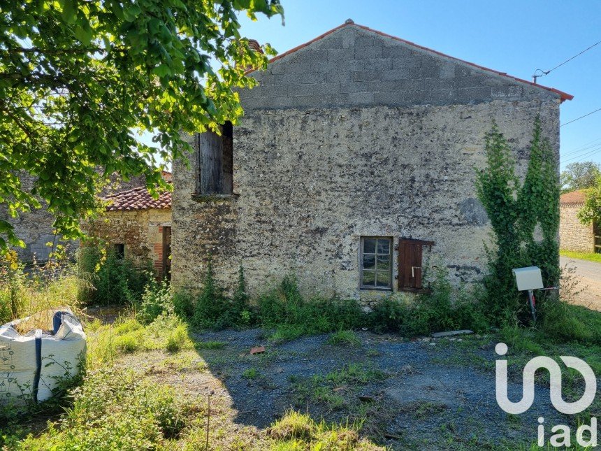 Maison de campagne 5 pièces de 103 m² à Saint-Martin-Lars-en-Sainte-Hermine (85210)