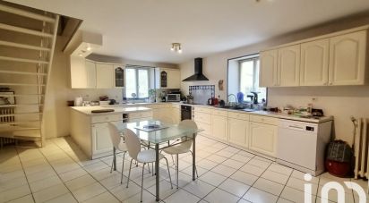 House 4 rooms of 159 m² in Château-Thierry (02400)