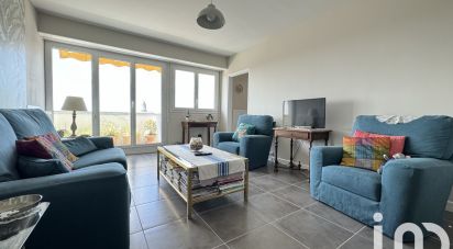 Apartment 4 rooms of 82 m² in La Rochelle (17000)