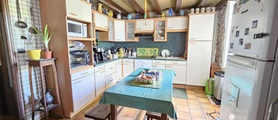 House 3 rooms of 96 m² in Chaillevette (17890)