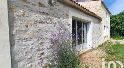 Country house 6 rooms of 146 m² in Le Champ-Saint-Père (85540)