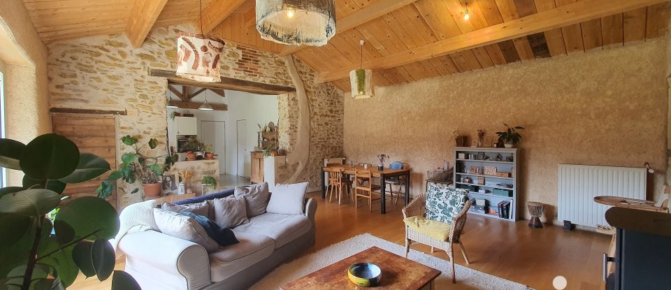 Maison de campagne 6 pièces de 146 m² à Le Champ-Saint-Père (85540)