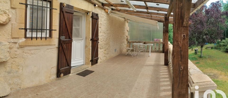 Country house 4 rooms of 135 m² in La Bachellerie (24210)