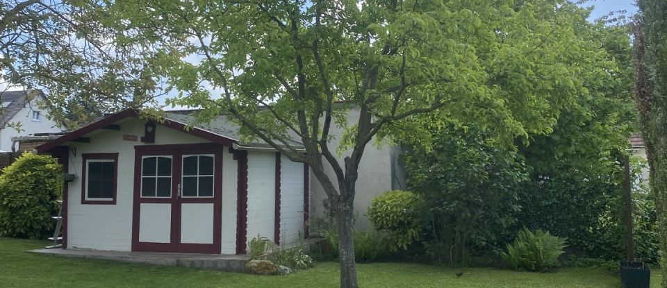 Maison traditionnelle 6 pièces de 125 m² à Mareuil-lès-Meaux (77100)