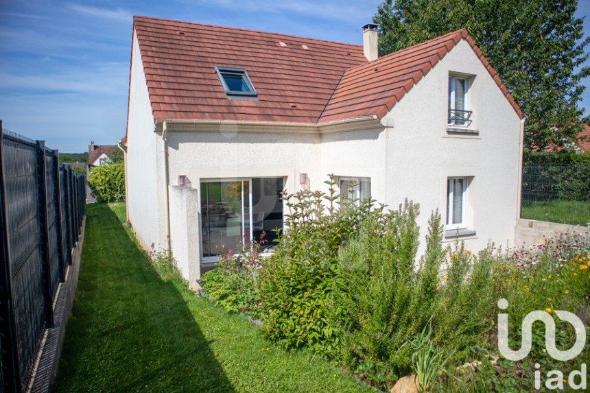 House 6 rooms of 147 m² in Liverdy-en-Brie (77220)