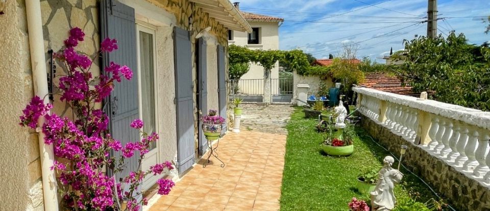 Traditional house 7 rooms of 148 m² in Saint-Ambroix (30500)