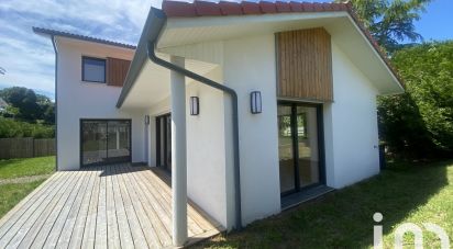 House 6 rooms of 123 m² in Biarritz (64200)