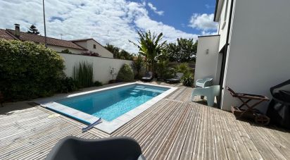 Architect house 5 rooms of 129 m² in Royan (17200)