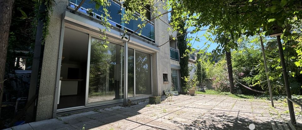 Maison d’architecte 13 pièces de 247 m² à Vals-les-Bains (07600)