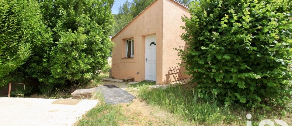 Traditional house 6 rooms of 125 m² in Saint-Zacharie (83640)