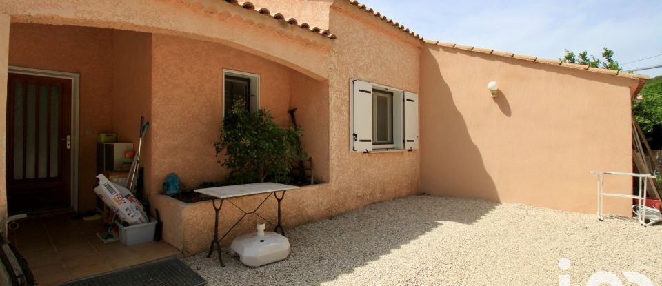 Maison traditionnelle 6 pièces de 125 m² à Saint-Zacharie (83640)