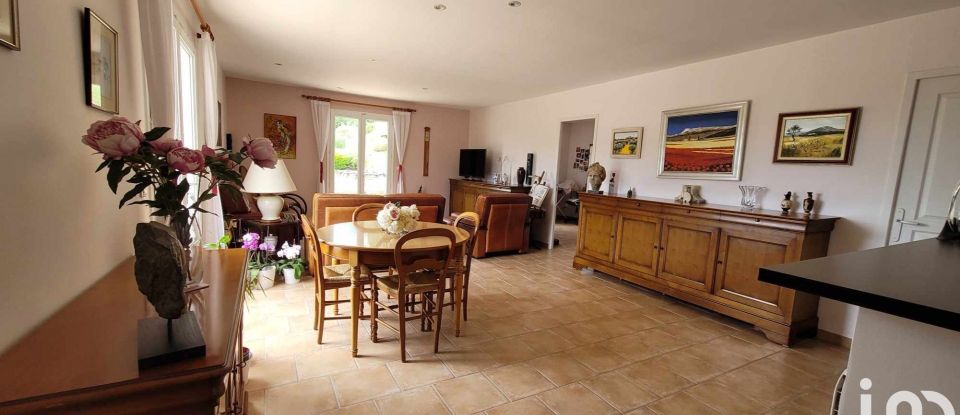 House 5 rooms of 120 m² in Cabasse (83340)