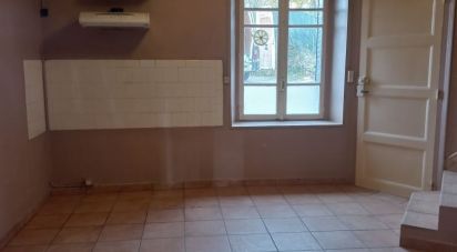 Village house 3 rooms of 72 m² in Saint-Babel (63500)