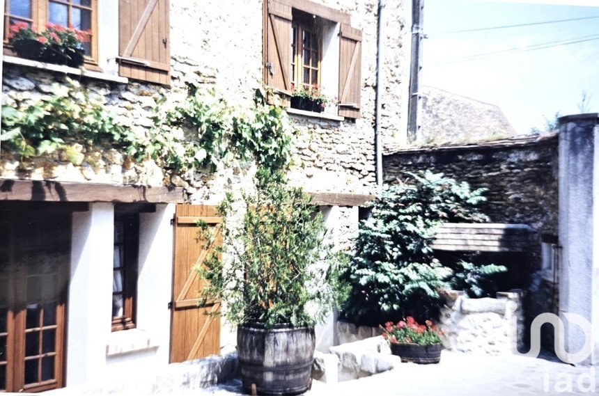 Traditional house 6 rooms of 112 m² in Villabé (91100)