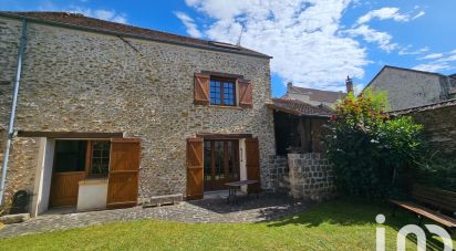 Traditional house 6 rooms of 112 m² in Villabé (91100)