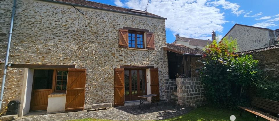 Traditional house 6 rooms of 112 m² in Villabé (91100)