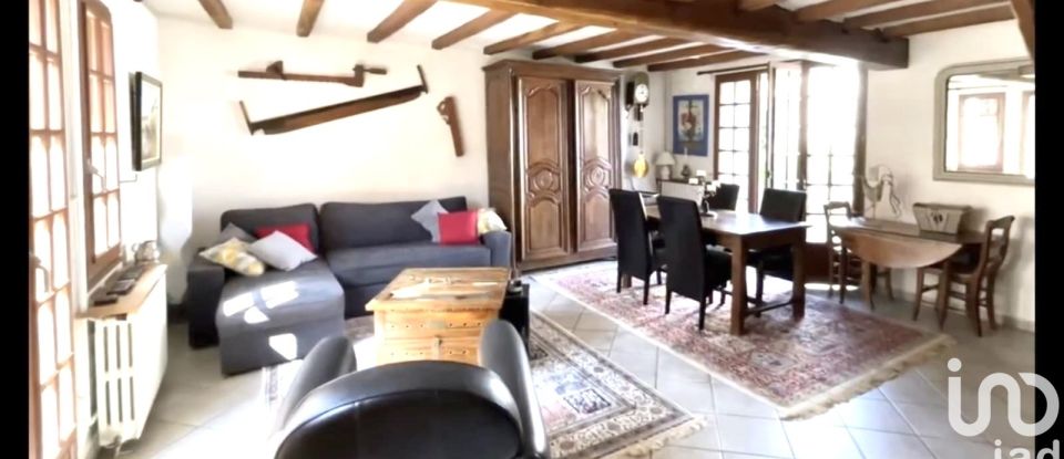 Traditional house 6 rooms of 112 m² in Villabé (91100)