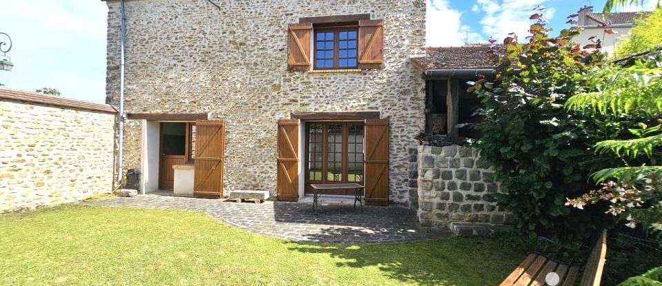 Traditional house 6 rooms of 112 m² in Villabé (91100)