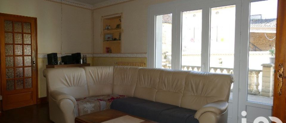 House 6 rooms of 145 m² in Villefagnan (16240)