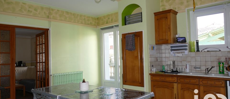 House 6 rooms of 145 m² in Villefagnan (16240)