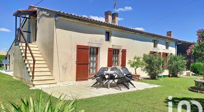 House 5 rooms of 215 m² in Genouillé (17430)