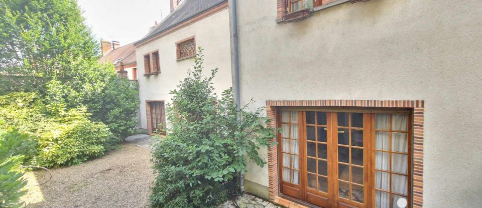 Maison de ville 8 pièces de 204 m² à Sully-sur-Loire (45600)