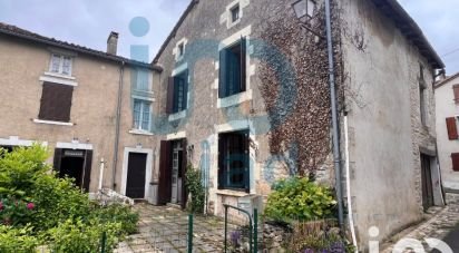 Town house 3 rooms of 69 m² in Charroux (86250)