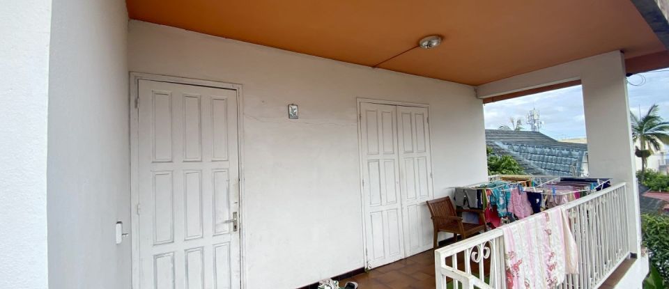 House 6 rooms of 183 m² in Le Tampon (97430)