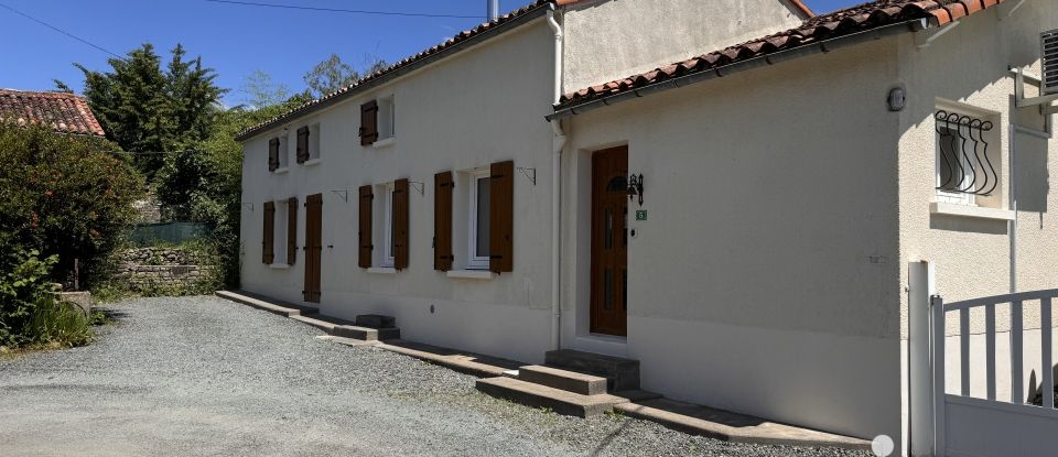 Traditional house 5 rooms of 126 m² in Saint-Hilaire-des-Loges (85240)