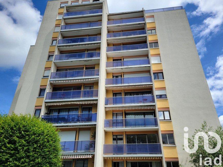 Appartement 4 pièces de 72 m² à Le Creusot (71200)