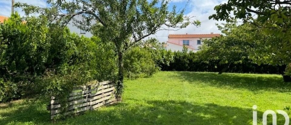 Land of 791 m² in Fouras (17450)