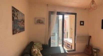 Studio 1 room of 25 m² in Six-Fours-les-Plages (83140)
