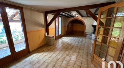 Maison traditionnelle 4 pièces de 93 m² à Sarrians (84260)